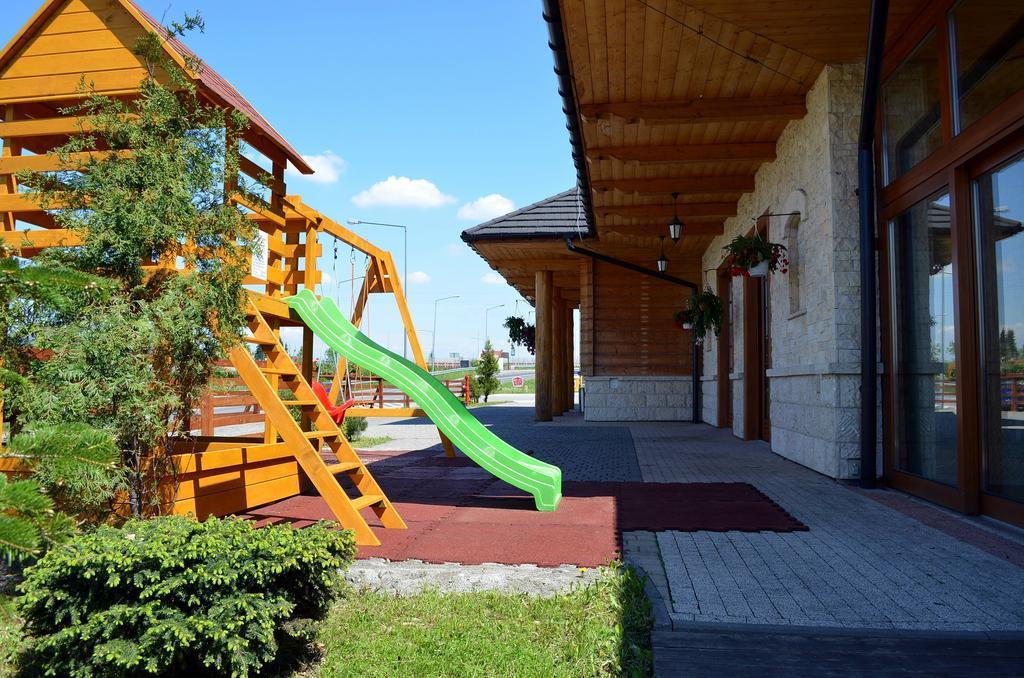 Dwor Świętoszówka Bagian luar foto
