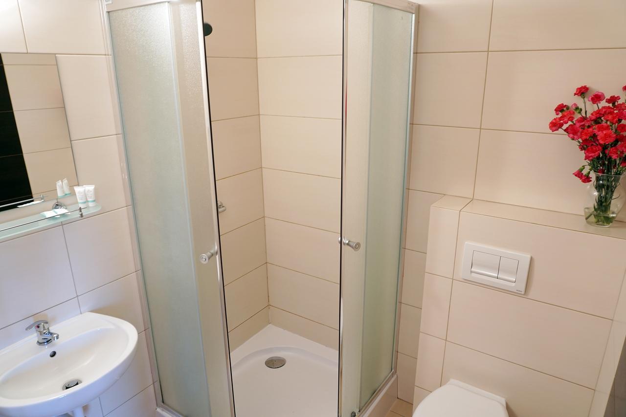 Dwor Świętoszówka Bagian luar foto
